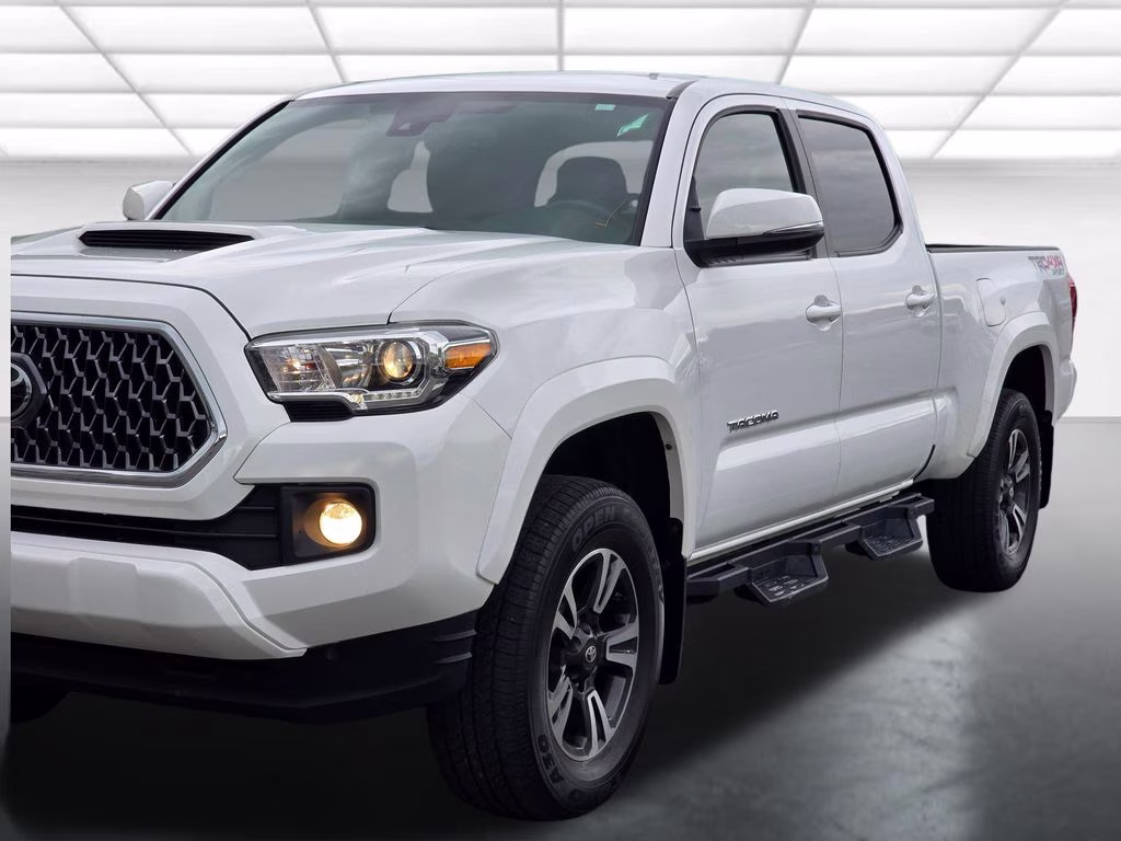 2019 Super White Toyota Tacoma TRD Sport 4X4 Truck