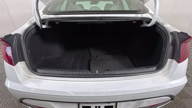 2022 Quartz White Hyundai Sonata SE FWD Sedan