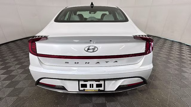 2022 Quartz White Hyundai Sonata SE FWD Sedan