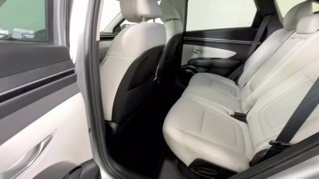 2023 Shimmering Silver Hyundai Tucson Limited AWD SUV