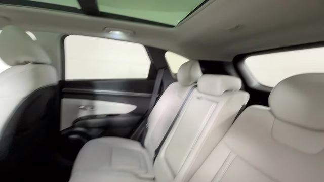 2023 Shimmering Silver Hyundai Tucson Limited AWD SUV