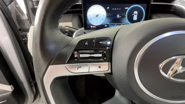 2023 Shimmering Silver Hyundai Tucson Limited AWD SUV