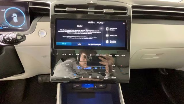 2023 Shimmering Silver Hyundai Tucson Limited AWD SUV