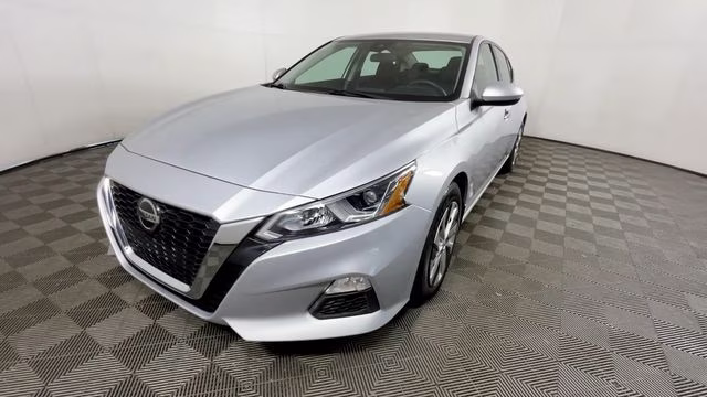2021 Brilliant Silver Metallic Nissan Altima 2.5 S FWD Sedan