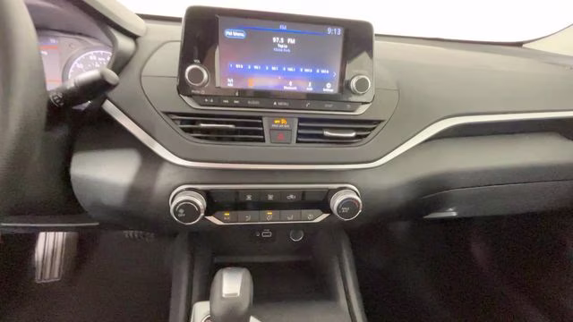 2021 Brilliant Silver Metallic Nissan Altima 2.5 S FWD Sedan