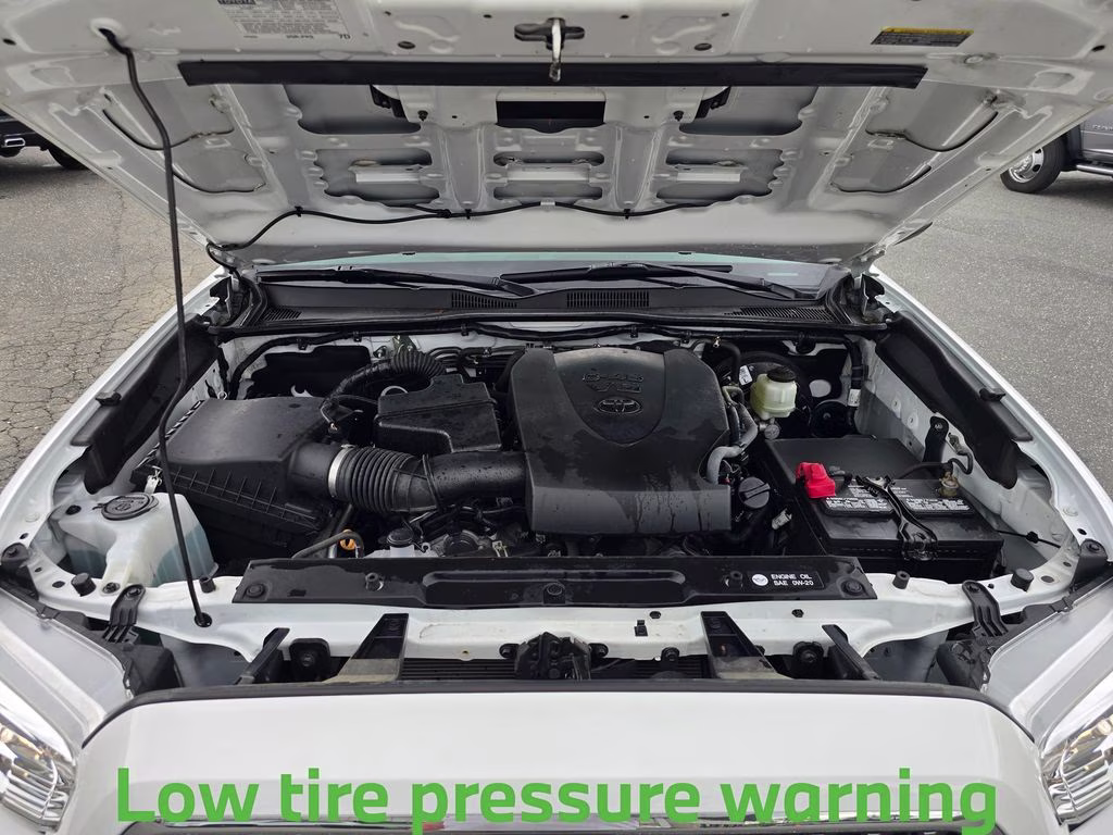 2019 Super White Toyota Tacoma TRD Sport 4X4 Truck