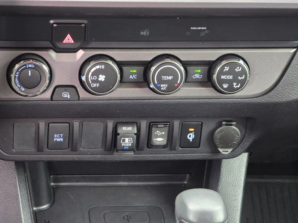 2019 Super White Toyota Tacoma TRD Sport 4X4 Truck