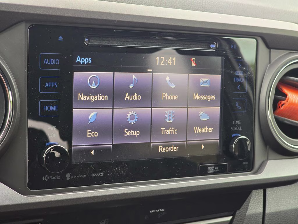 2019 Super White Toyota Tacoma TRD Sport 4X4 Truck