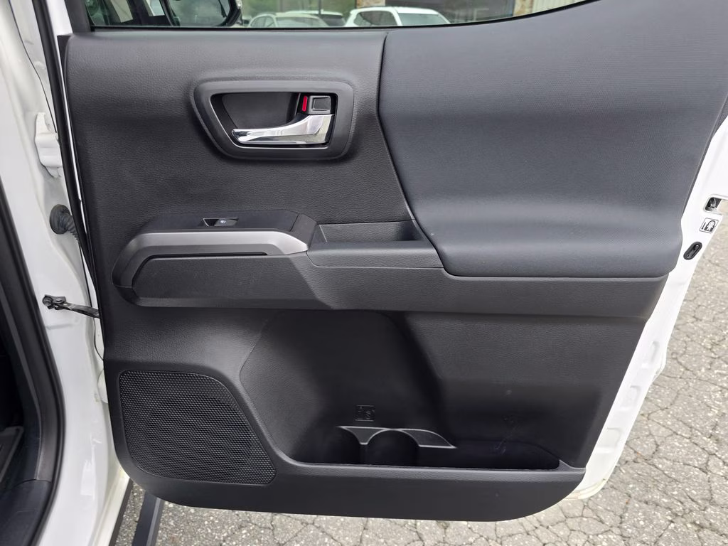 2019 Super White Toyota Tacoma TRD Sport 4X4 Truck