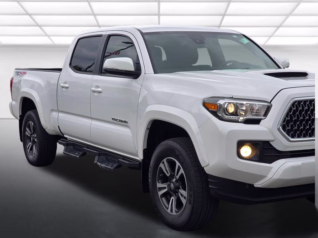 2019 Super White Toyota Tacoma TRD Sport 4X4 Truck