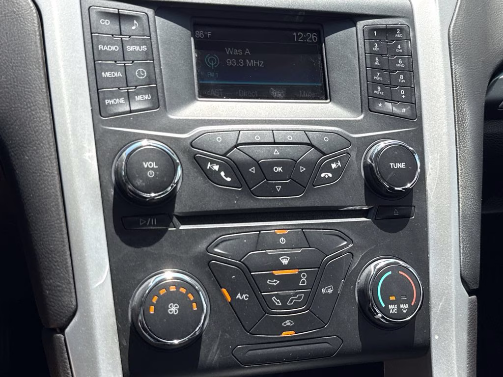 2015 Magnetic Ford Fusion SE FWD Sedan