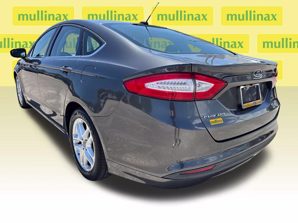 2015 Magnetic Ford Fusion SE FWD Sedan