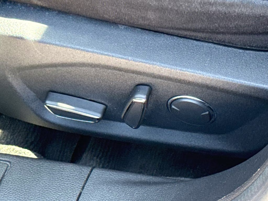 2015 Magnetic Ford Fusion SE FWD Sedan