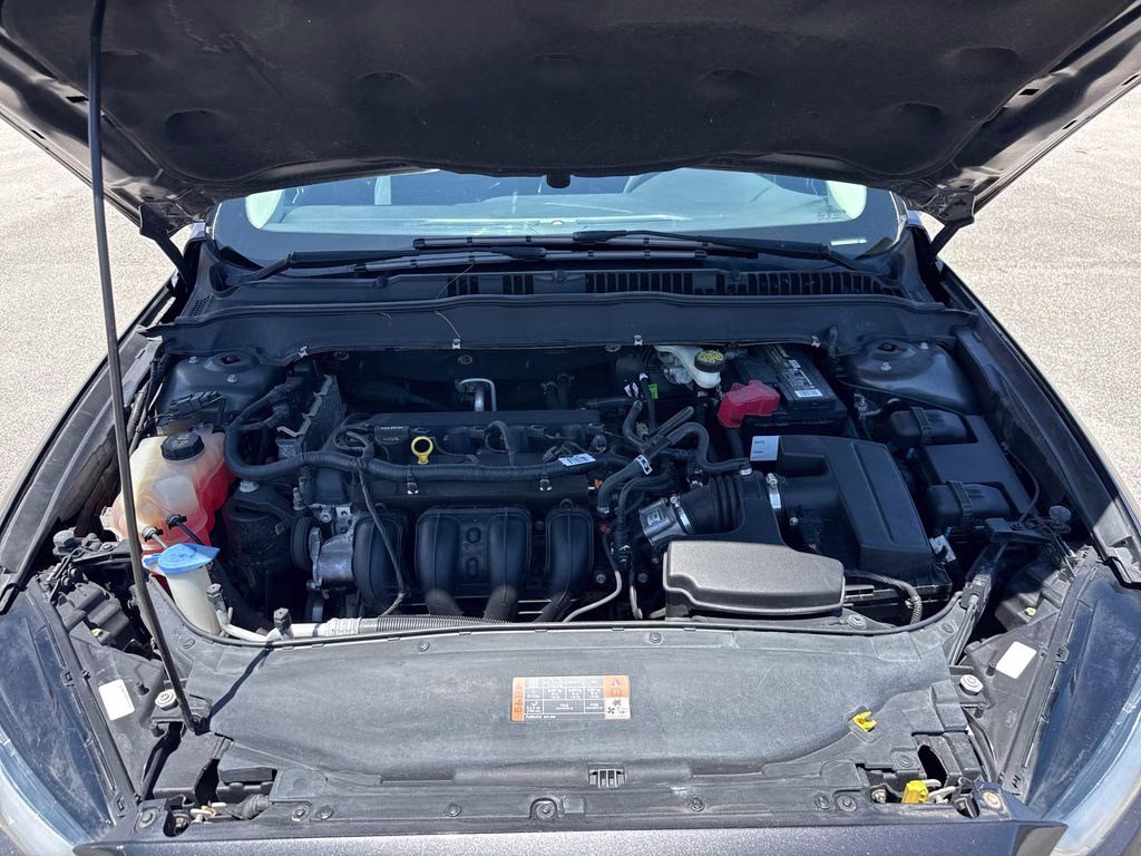 2015 Magnetic Ford Fusion SE FWD Sedan