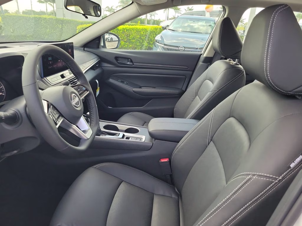 2026 Pearl White Tricoat Nissan Altima 2.5 SV FWD Sedan