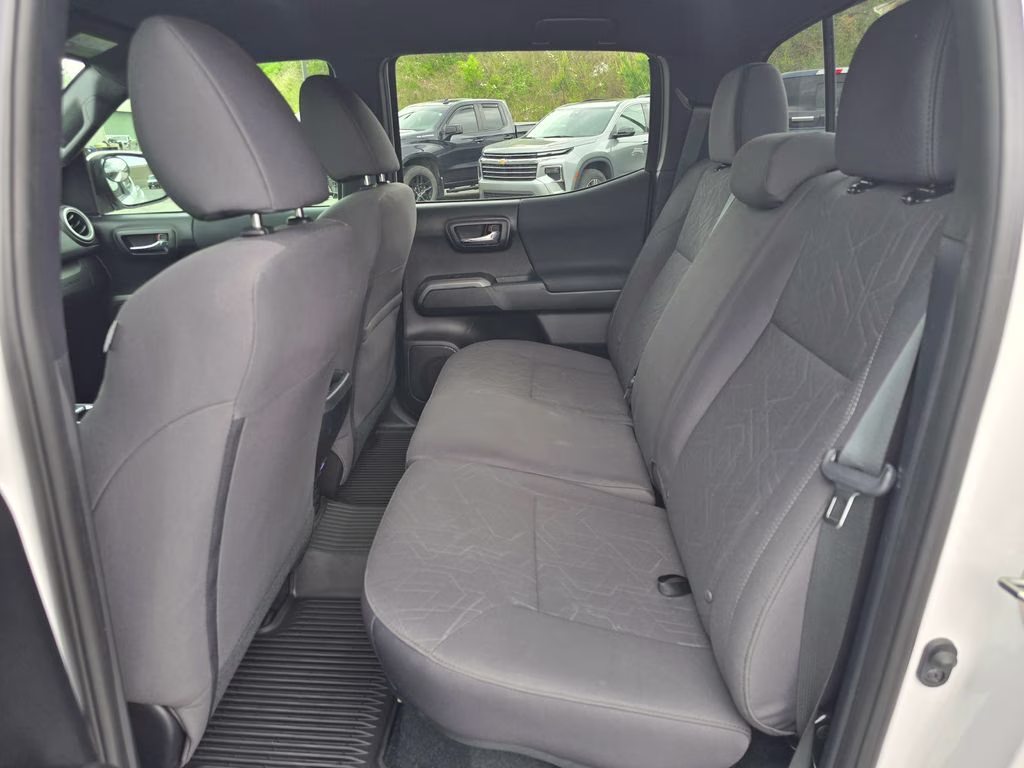 2019 Super White Toyota Tacoma TRD Sport 4X4 Truck