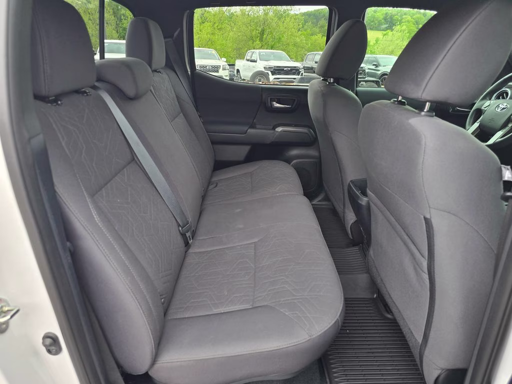 2019 Super White Toyota Tacoma TRD Sport 4X4 Truck