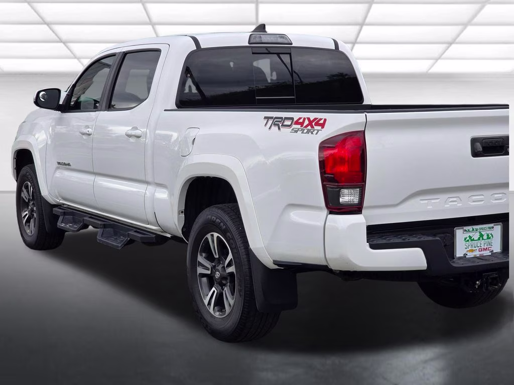 2019 Super White Toyota Tacoma TRD Sport 4X4 Truck