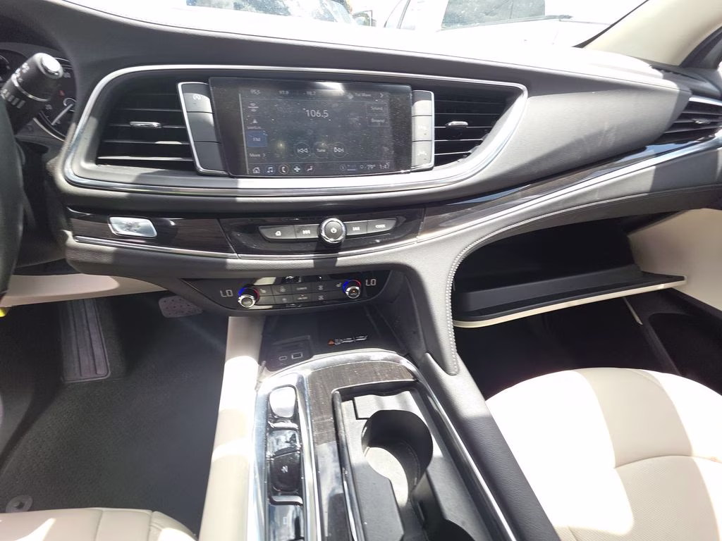 2023 White Frost Tricoat Buick Enclave Essence FWD SUV
