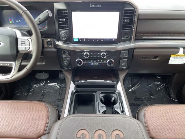 2026 Star White Metallic Tri-Coat Ford Super Duty F-350 DRW Valor Lift 4X4 Truck