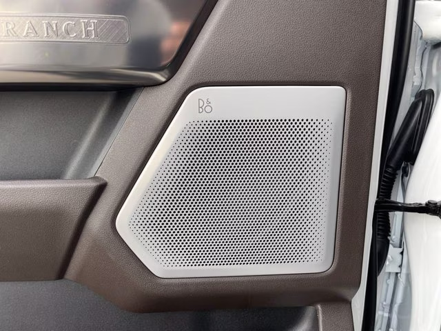 2026 Star White Metallic Tri-Coat Ford Super Duty F-350 DRW Valor Lift 4X4 Truck