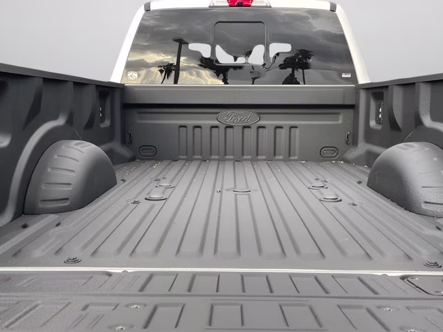 2026 Star White Metallic Tri-Coat Ford Super Duty F-350 DRW Valor Lift 4X4 Truck