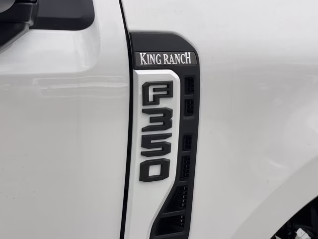 2026 Star White Metallic Tri-Coat Ford Super Duty F-350 DRW Valor Lift 4X4 Truck
