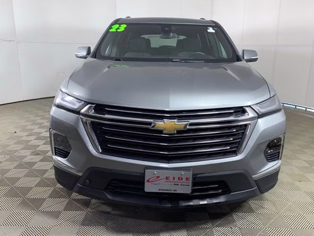 2023 Sterling Gray Metallic Chevrolet Traverse LT AWD SUV