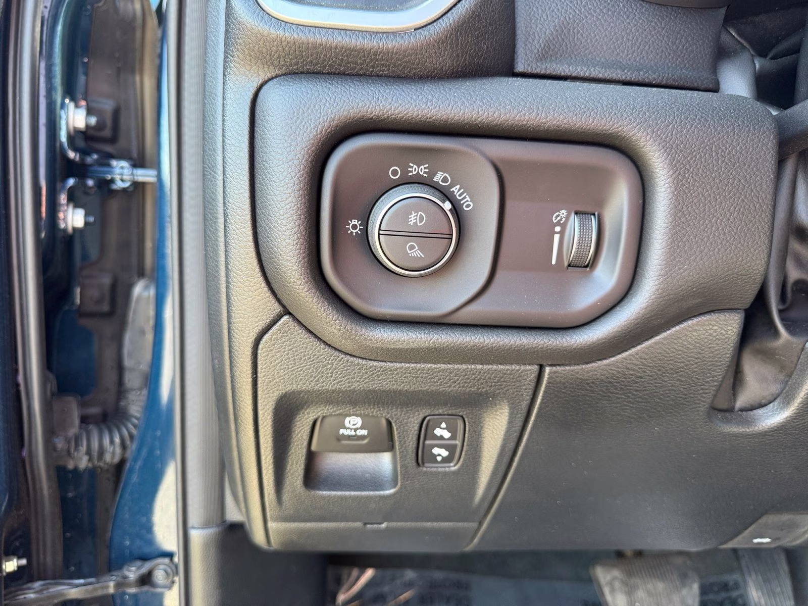 2023 Patriot Blue Pearlcoat Ram 1500 Big Horn/Lone Star 4X4 Truck