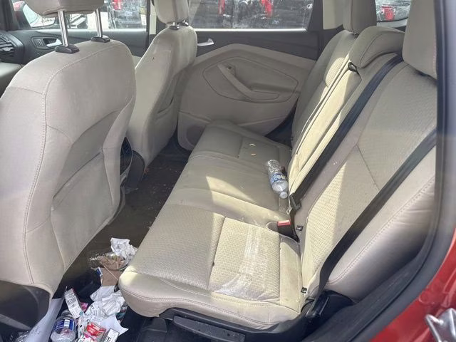 2019 Orange Metallic Ford Escape SE 4X4 SUV