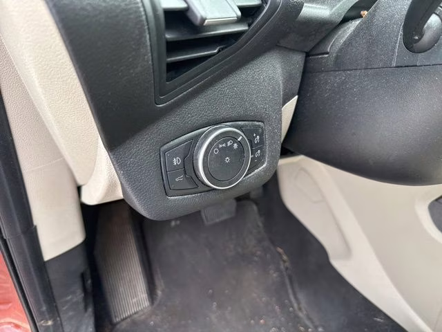2019 Orange Metallic Ford Escape SE 4X4 SUV