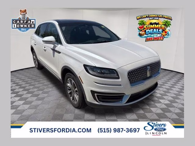 2019 White Platinum Clearcoat Metallic Lincoln Nautilus Select AWD SUV