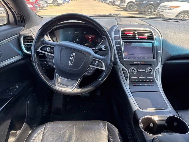 2019 White Platinum Clearcoat Metallic Lincoln Nautilus Select AWD SUV