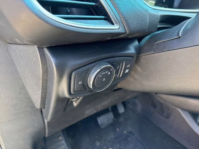 2019 White Platinum Clearcoat Metallic Lincoln Nautilus Select AWD SUV