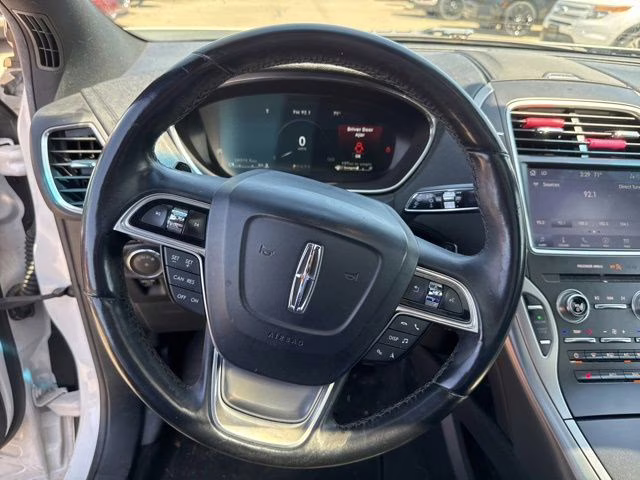 2019 White Platinum Clearcoat Metallic Lincoln Nautilus Select AWD SUV