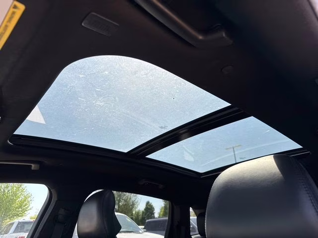 2019 White Platinum Clearcoat Metallic Lincoln Nautilus Select AWD SUV