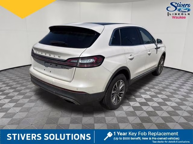 2019 White Platinum Clearcoat Metallic Lincoln Nautilus Select AWD SUV