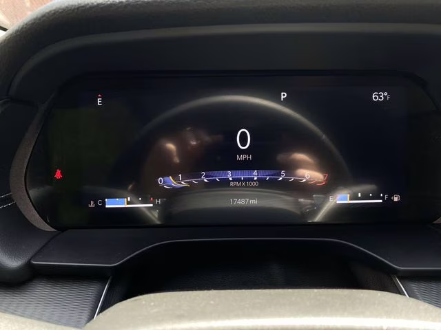 2023 Bright White Clearcoat Jeep Grand Cherokee Laredo 4X4 SUV