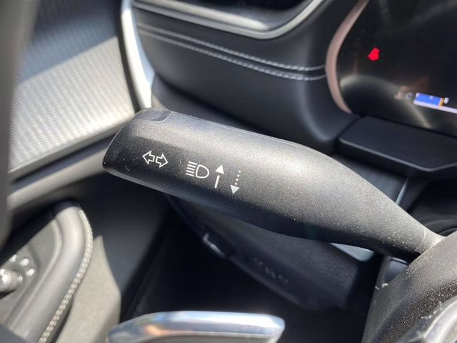 2023 Bright White Clearcoat Jeep Grand Cherokee Laredo 4X4 SUV