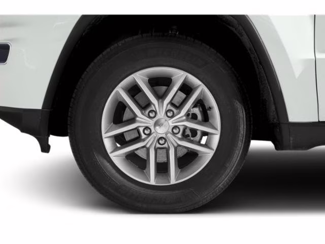 2018 Diamond Black Crystal Pearlcoat Jeep Grand Cherokee Laredo E RWD SUV