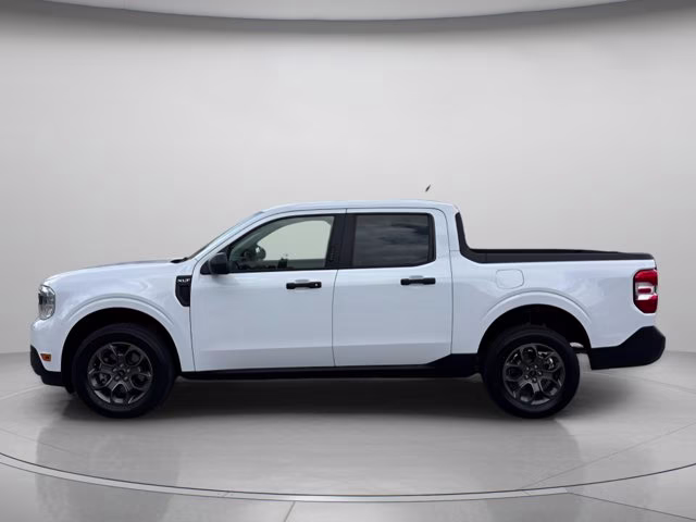 2023 Oxford White Ford Maverick XLT FWD Truck