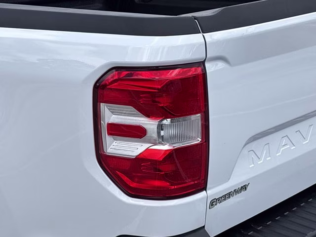 2023 Oxford White Ford Maverick XLT FWD Truck