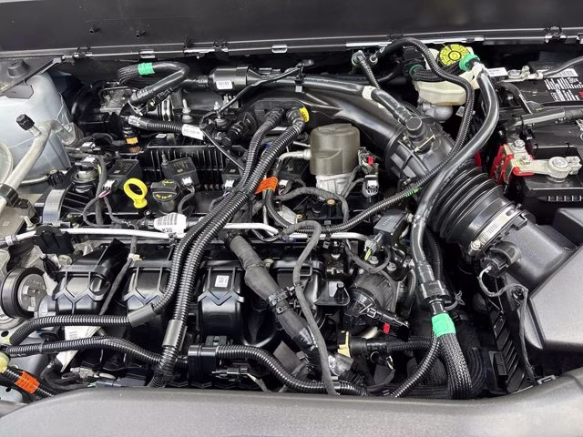 2023 Oxford White Ford Maverick XLT FWD Truck