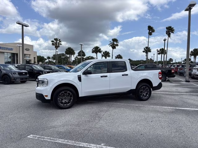 2023 White Ford Maverick XLT FWD Truck