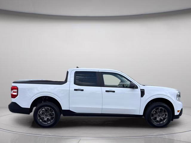 2023 White Ford Maverick XLT FWD Truck