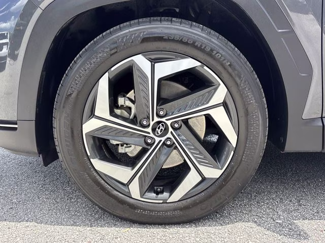 2024 Dark Gray Metallic Hyundai Tucson Limited FWD SUV