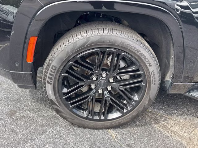 2025 Diamond Black Crystal Pearlcoat Jeep Wagoneer Series II Carbide RWD SUV