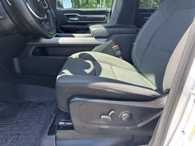 2023 Bright White Clearcoat Ram 1500 Big Horn 4X4 Truck