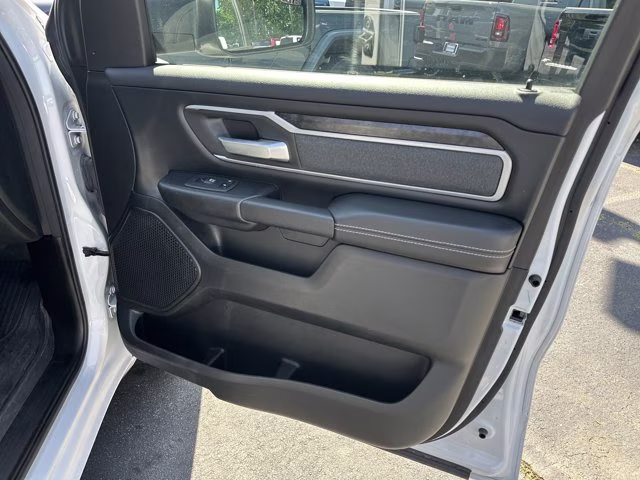 2023 Bright White Clearcoat Ram 1500 Big Horn 4X4 Truck