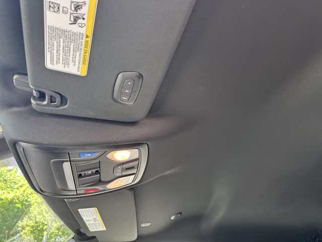 2023 Bright White Clearcoat Ram 1500 Big Horn 4X4 Truck
